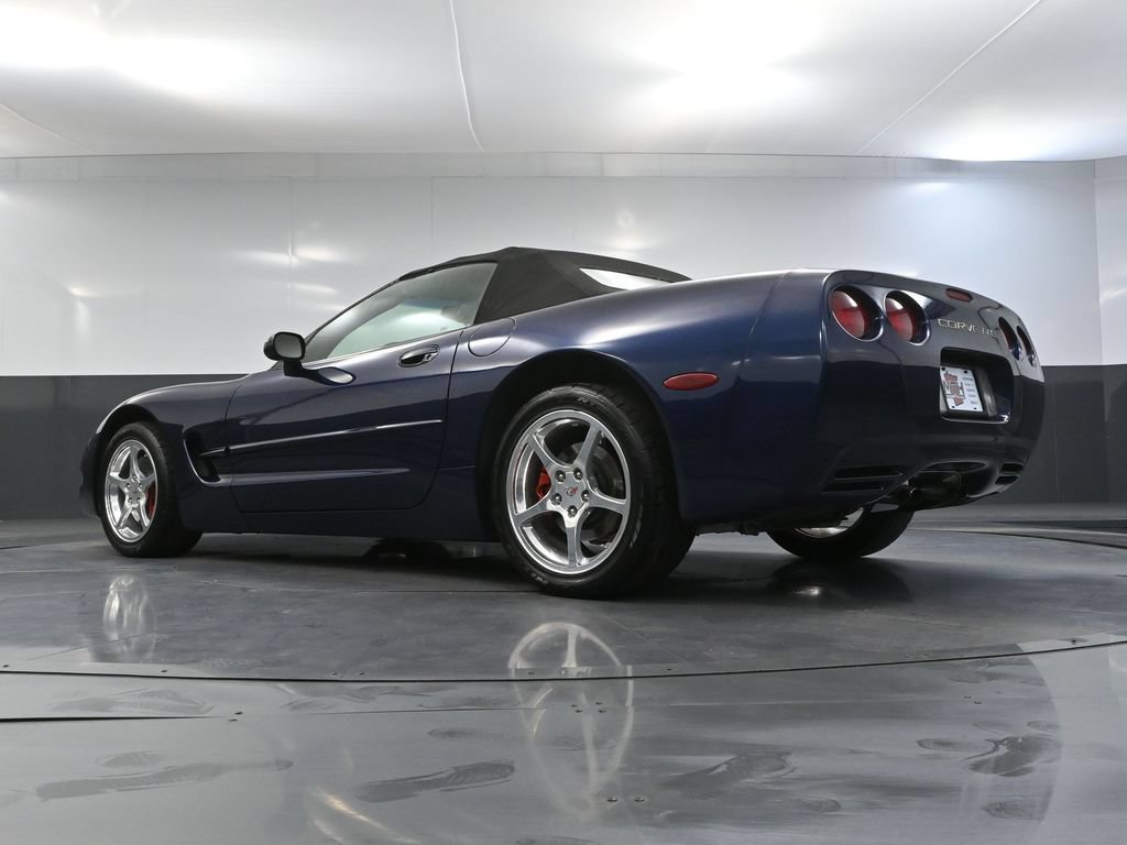 Used 2001 Chevrolet Corvette Convertible RWD image 30
