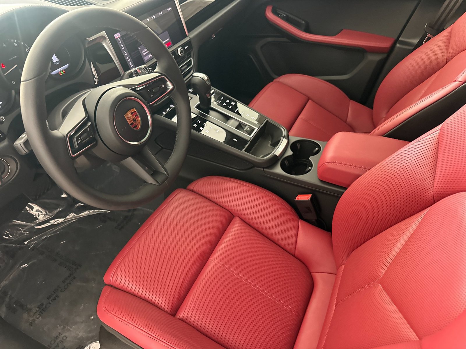 New 2026 Porsche Macan AWD/4WD image 4