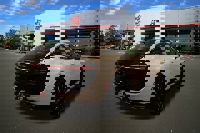 New 2026 Toyota Crown Platinum image 2