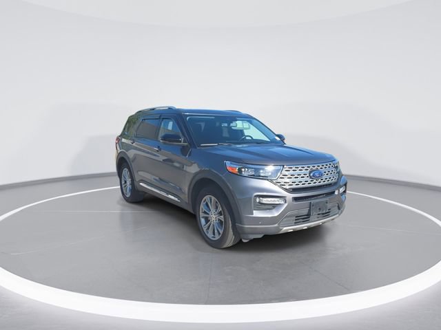 Used 2022 Ford Explorer Limited w/ Equipment Group 301A AWD/4WD image 2