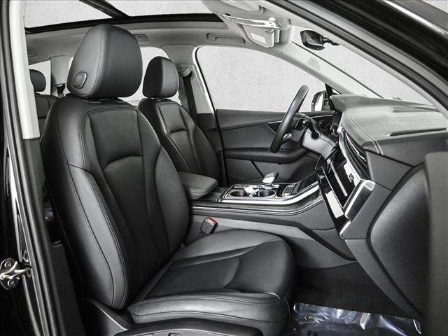 Used 2023 Audi Q7 Premium Plus w/ Premium Plus Package image 23