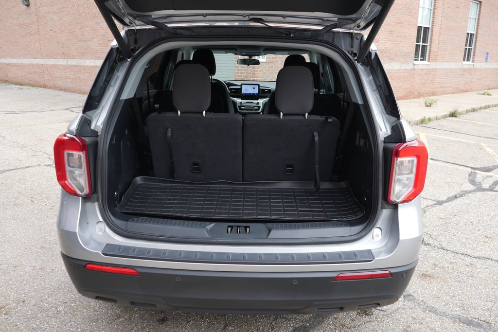 Used 2021 Ford Explorer XLT AWD/4WD image 6