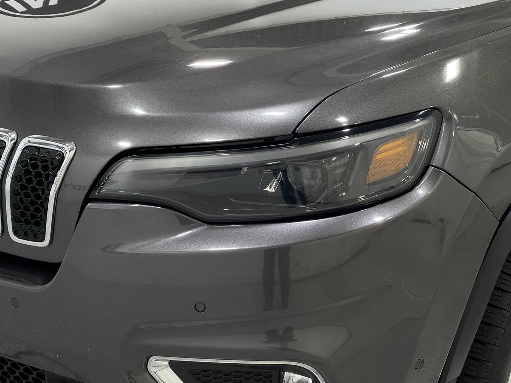 Used 2021 Jeep Cherokee Limited image 32