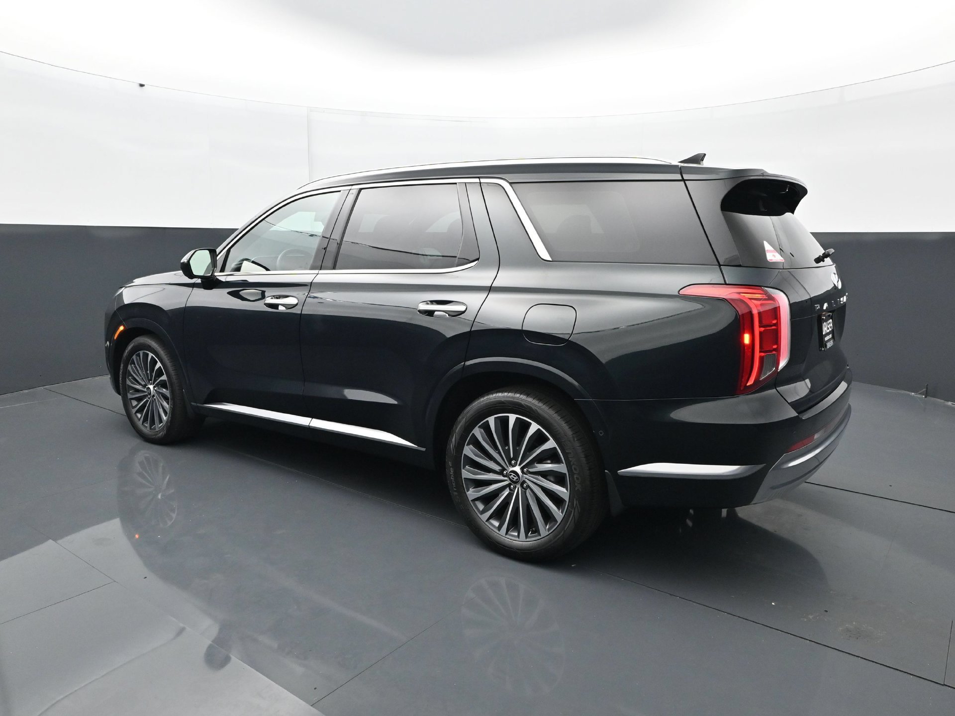 Used 2024 Hyundai Palisade Calligraphy AWD/4WD image 4