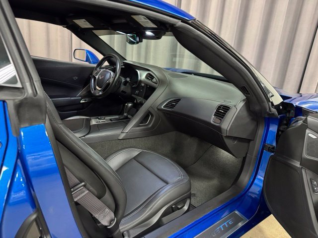 Used 2015 Chevrolet Corvette Stingray Coupe w/ ZF1 Appearance Package RWD image 8