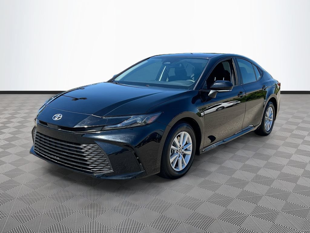 Used 2025 Toyota Camry LE FWD image 3