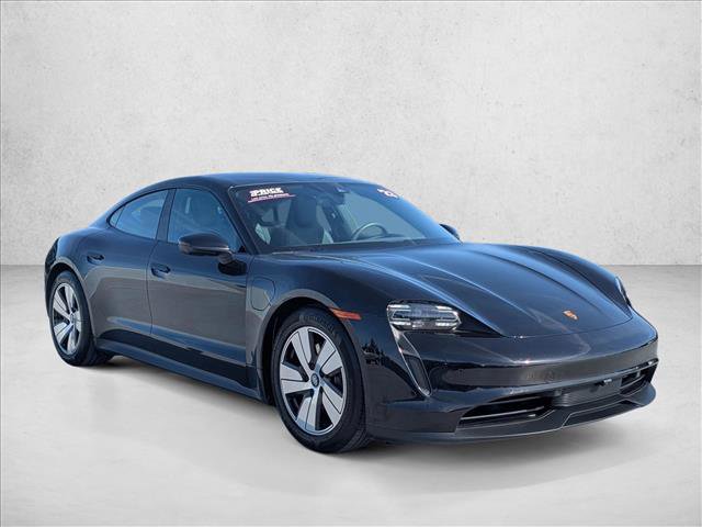 Used 2023 Porsche Taycan image 3