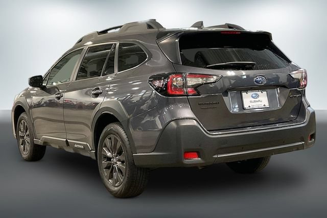 Used 2025 Subaru Outback Onyx Edition AWD/4WD image 12