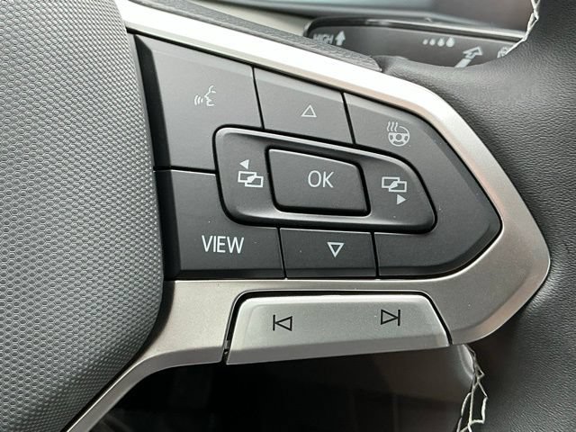 New 2026 Volkswagen Taos SE FWD image 26