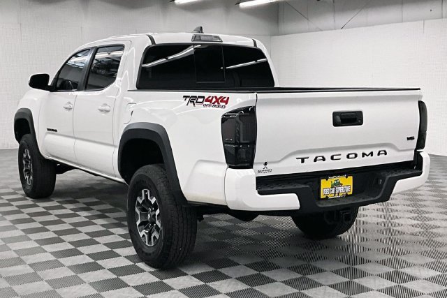 Used 2020 Toyota Tacoma TRD Off-Road AWD/4WD image 2