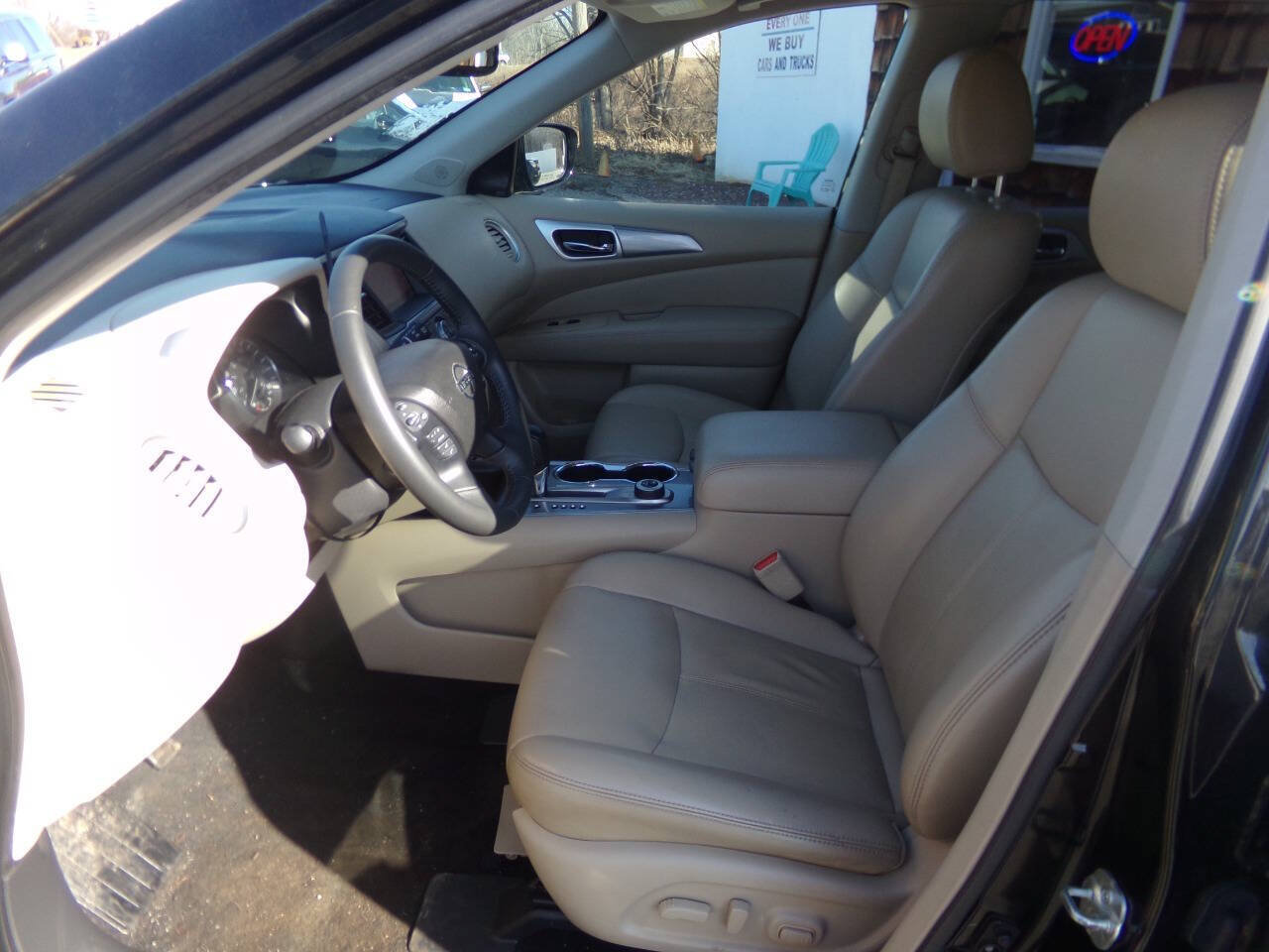 Used 2017 Nissan Pathfinder SL w/ SL Premium Package AWD/4WD image 13