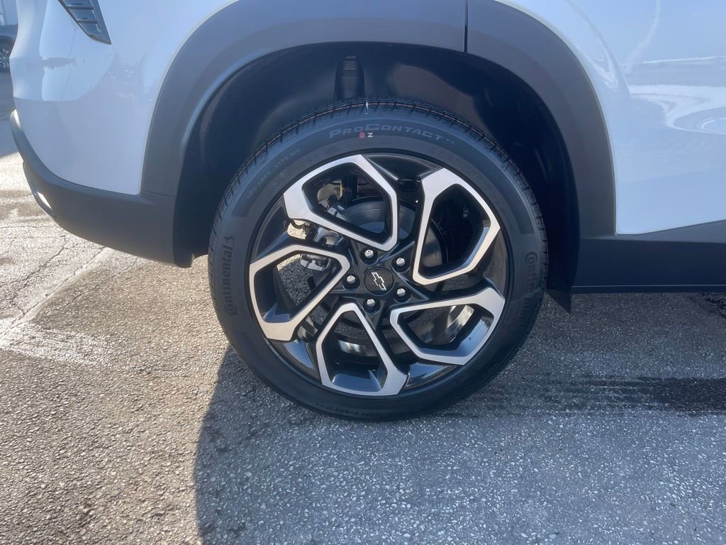 New 2026 Chevrolet Trax RS w/ Sunroof Package image 34