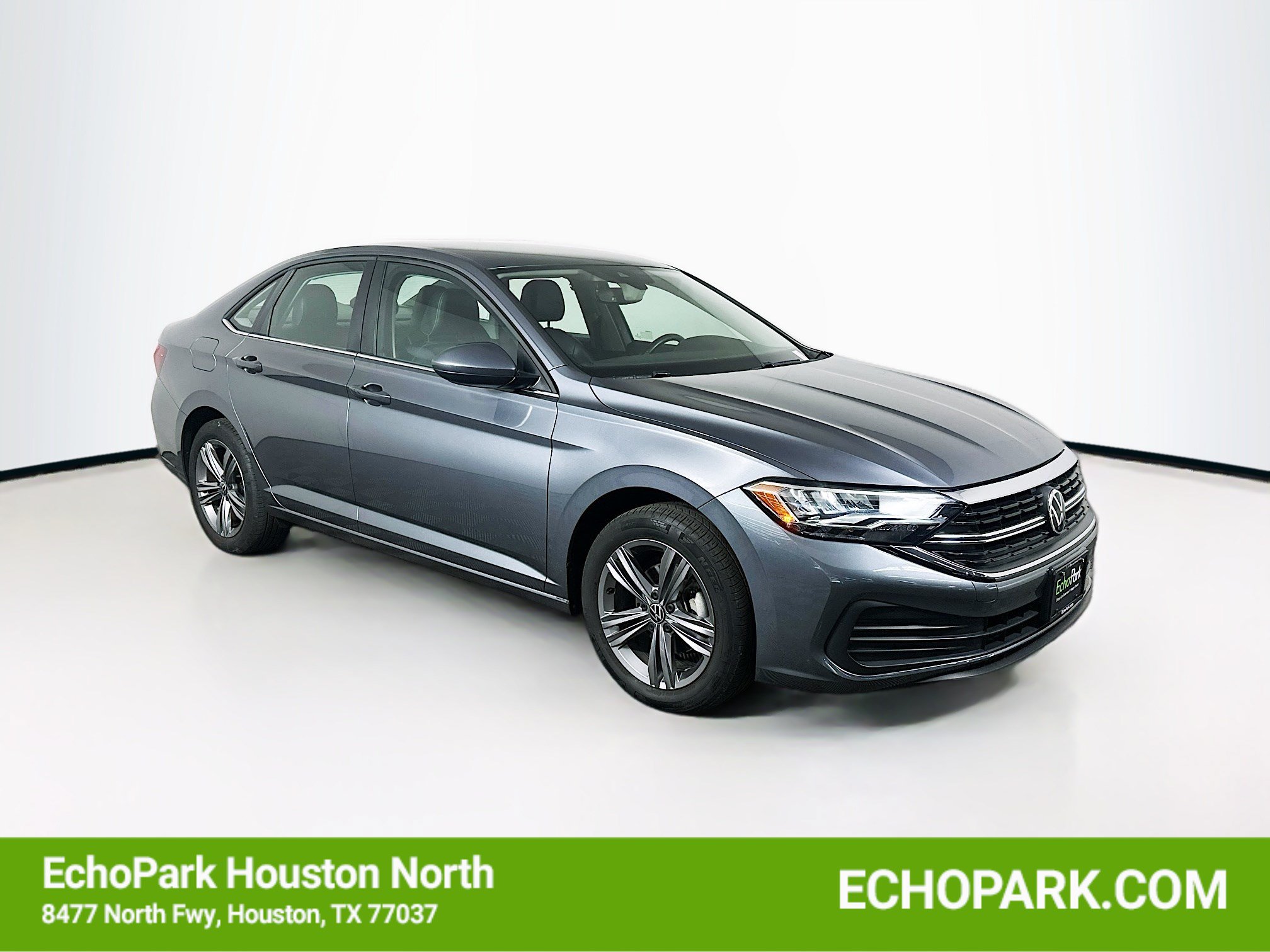 Used 2023 Volkswagen Jetta SE FWD image 1