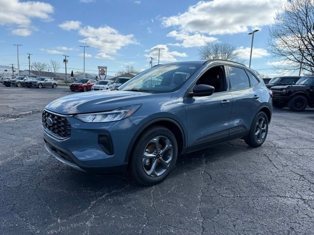 New 2025 Ford Escape ST-Line w/ Equipment Group 301A FWD image 4