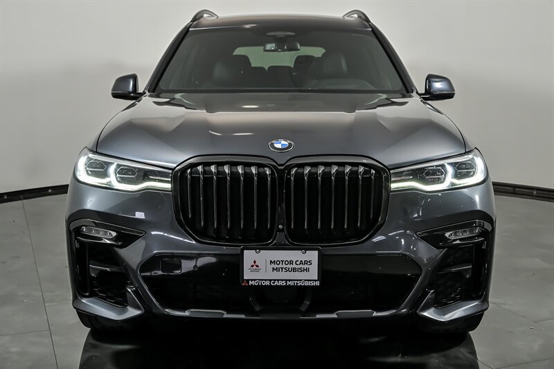 Used 2020 BMW X7 xDrive40i w/ M Sport Package AWD/4WD image 4