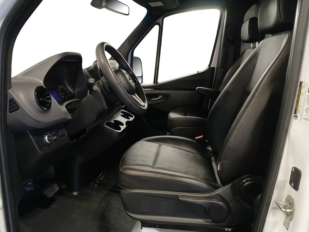 Used 2021 Mercedes-Benz Sprinter 2500 image 19