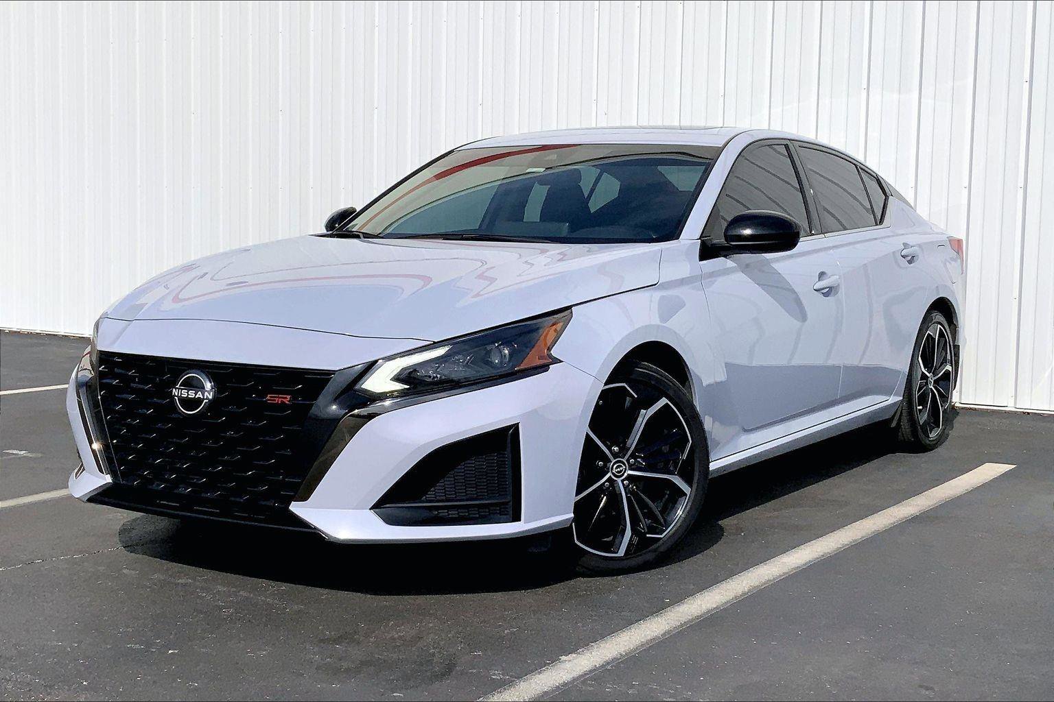 Used 2023 Nissan Altima 2.5 SR w/ SR Premium Package