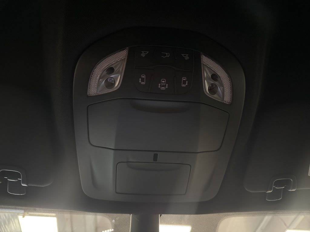 New 2026 Chrysler Voyager LX image 26