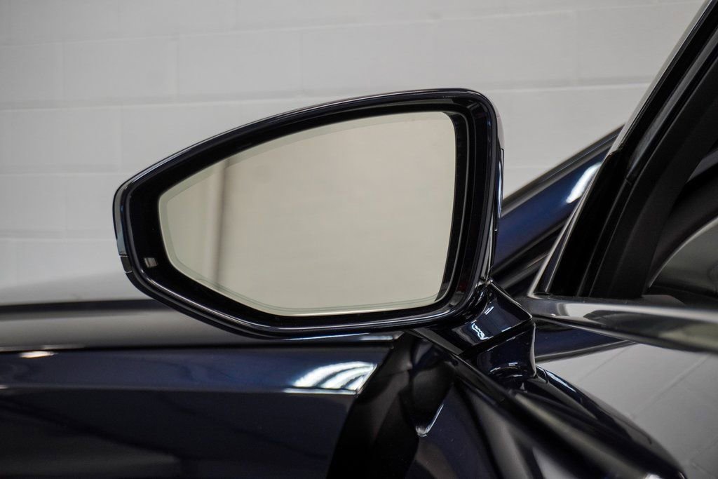 Used 2022 Audi A8 L 3.0T w/ Luxury Package image 17