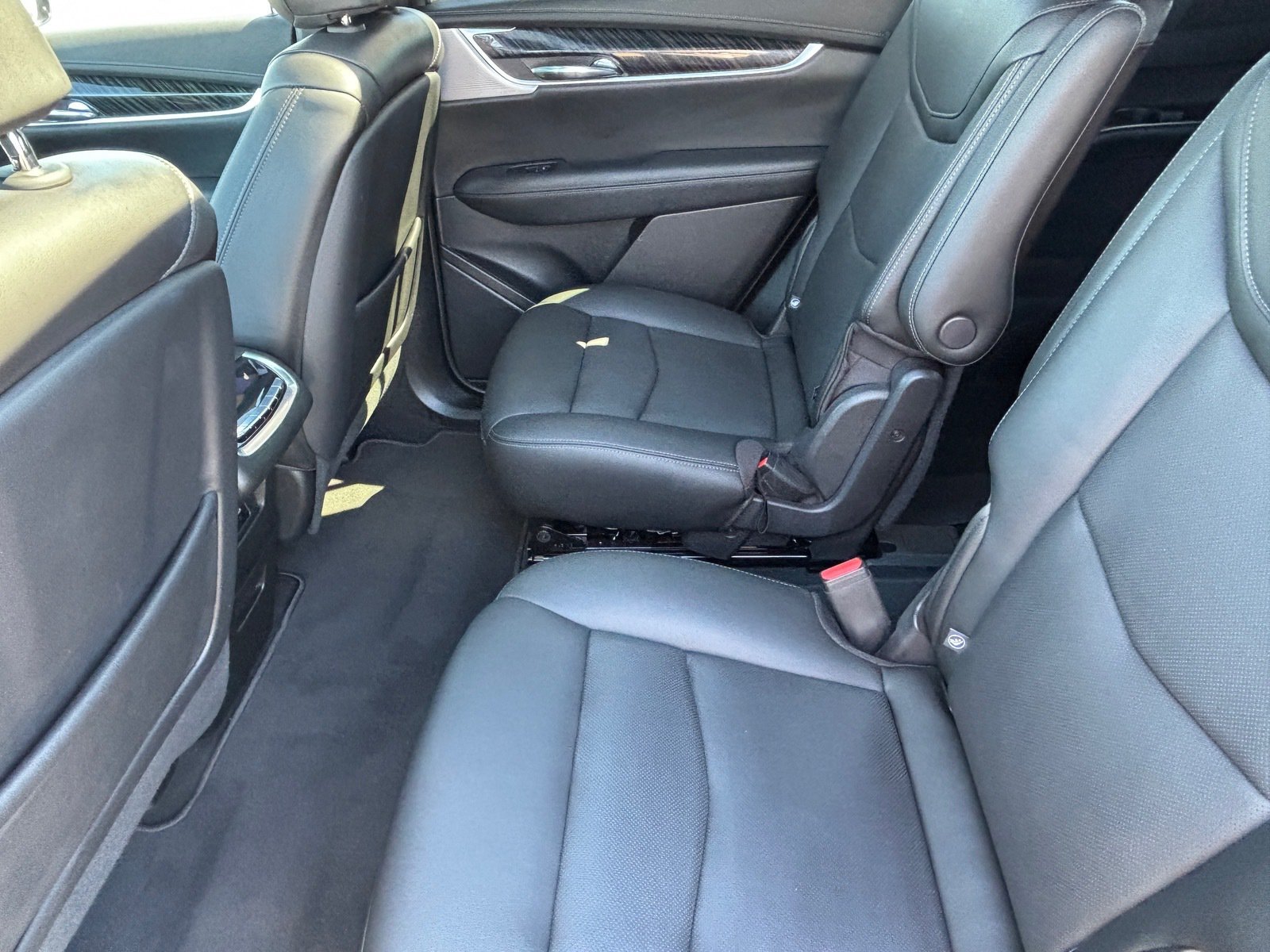 Used 2025 Cadillac XT6 Premium Luxury FWD image 26
