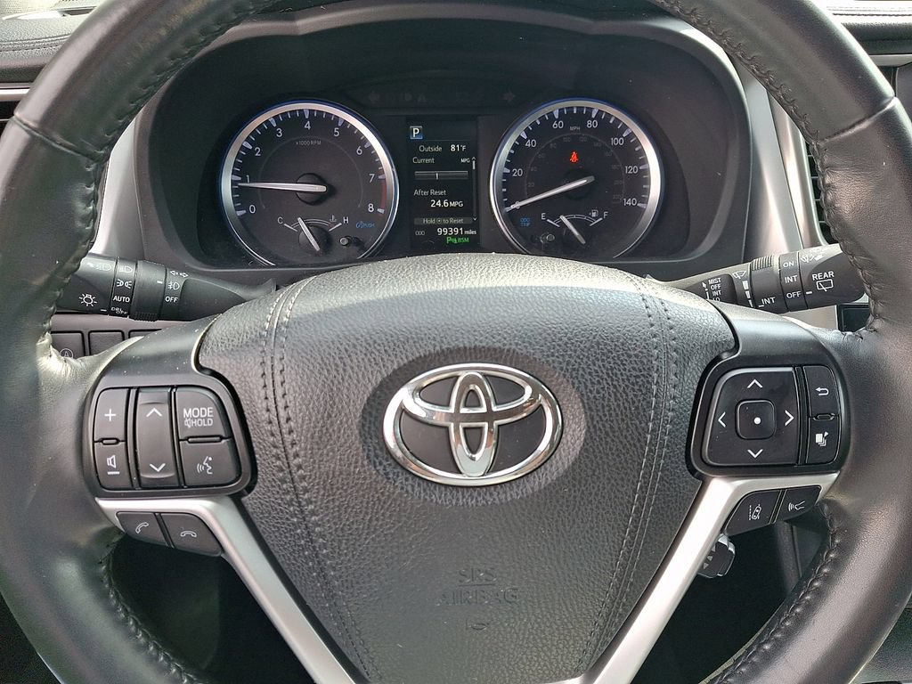 Used 2019 Toyota Highlander Limited AWD/4WD image 26