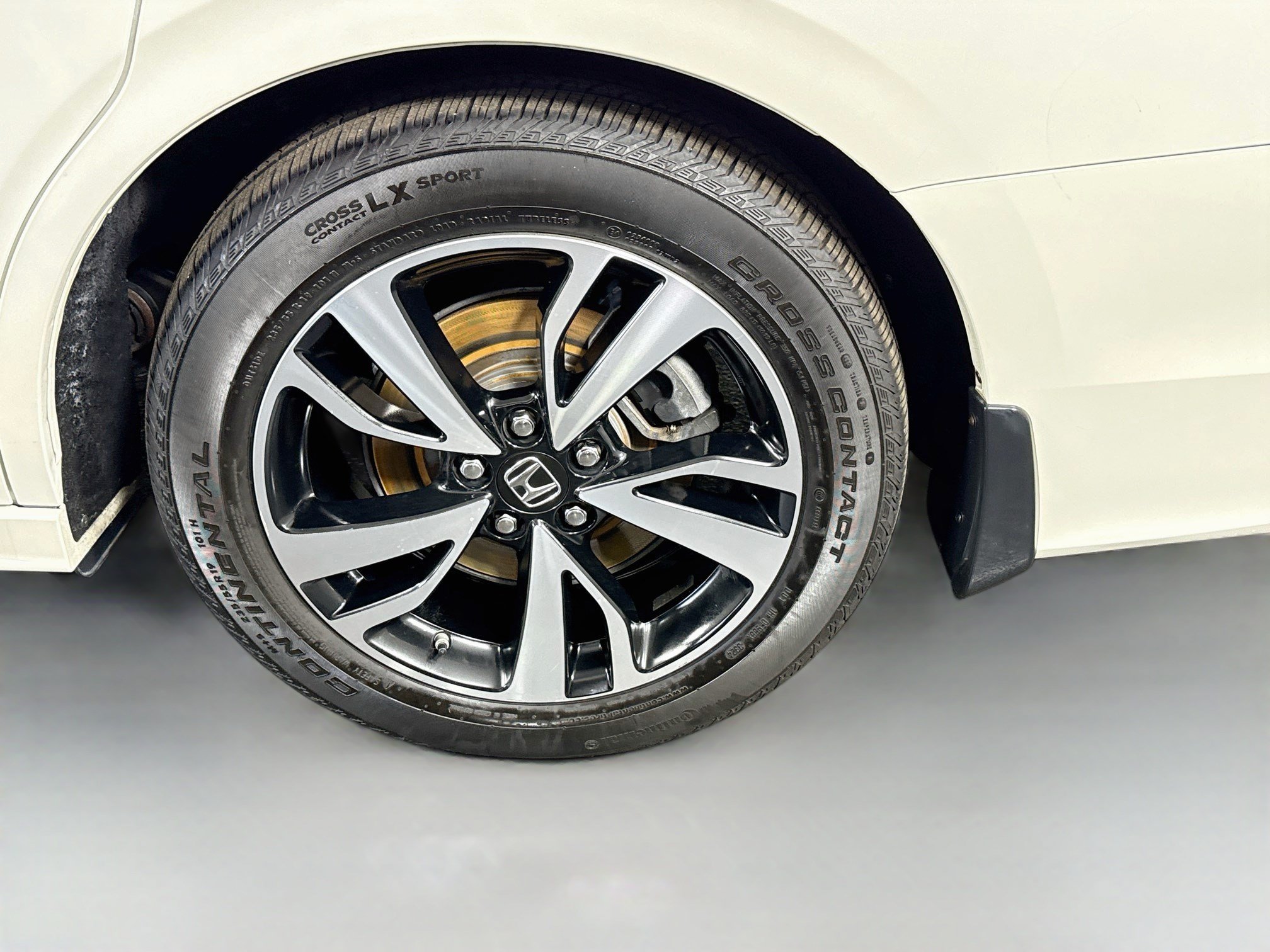 Used 2018 Honda Odyssey Elite image 35