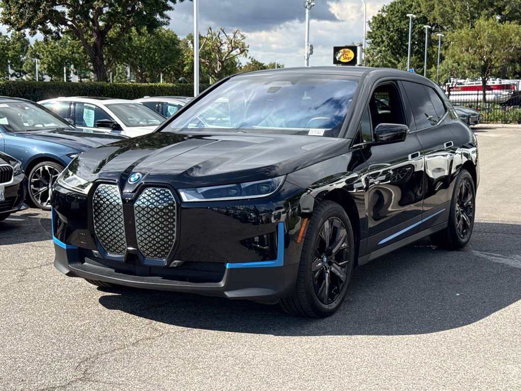 Certified 2024 BMW iX xDrive50 AWD/4WD image 2