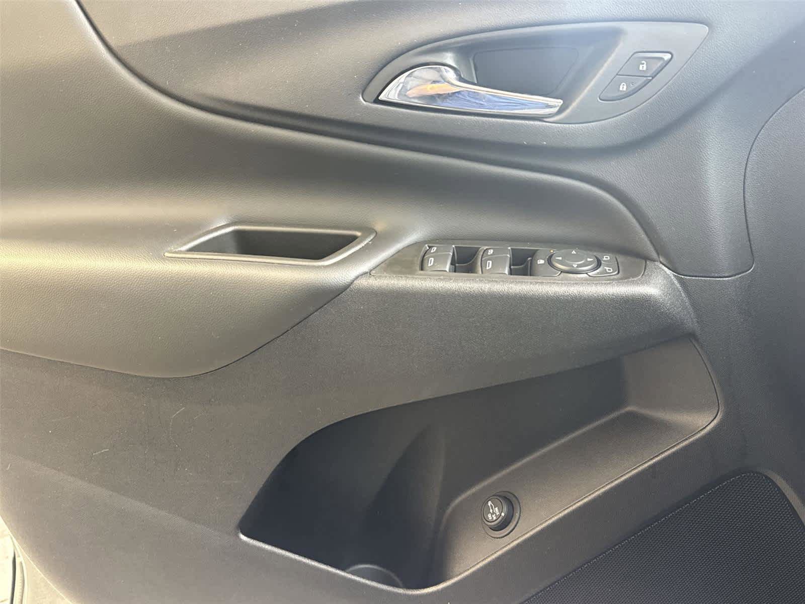 Used 2023 Chevrolet Equinox LT image 21