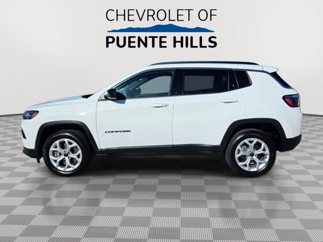 Used 2025 Jeep Compass Latitude AWD/4WD image 5
