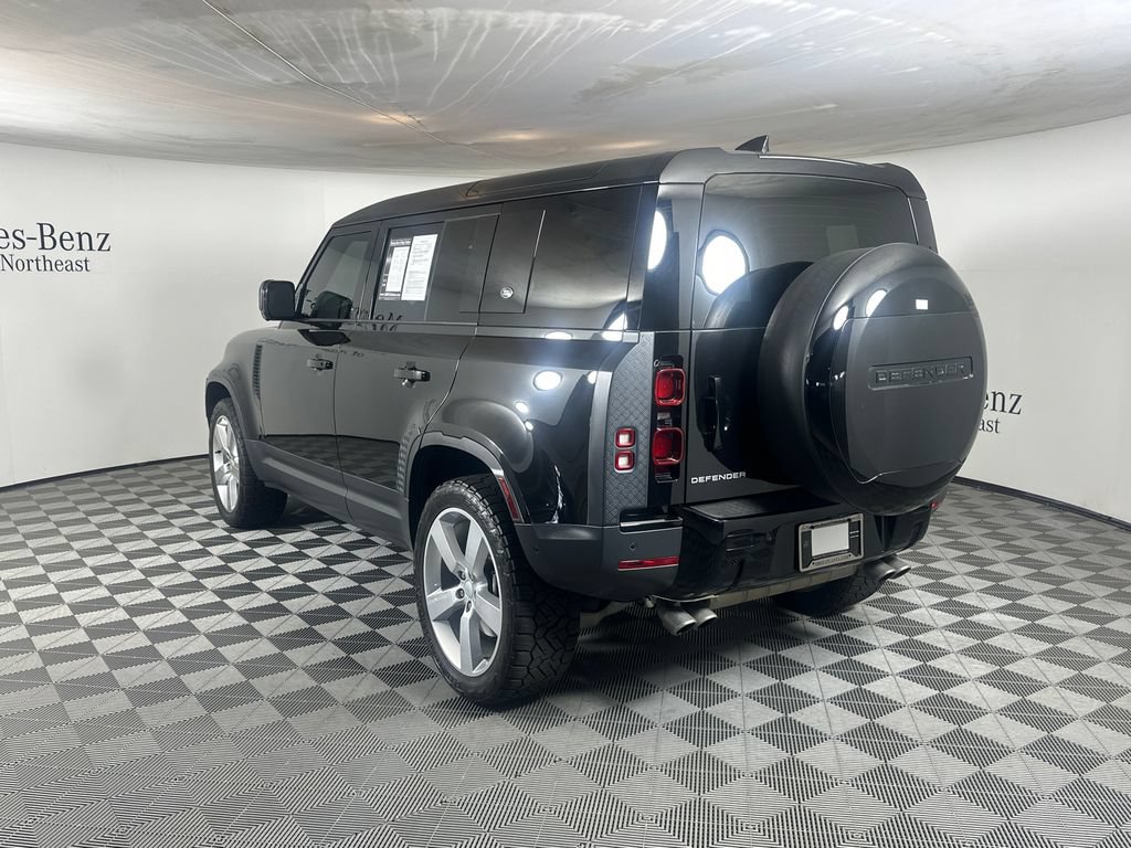 Used 2024 Land Rover Defender 110 SE AWD/4WD image 5