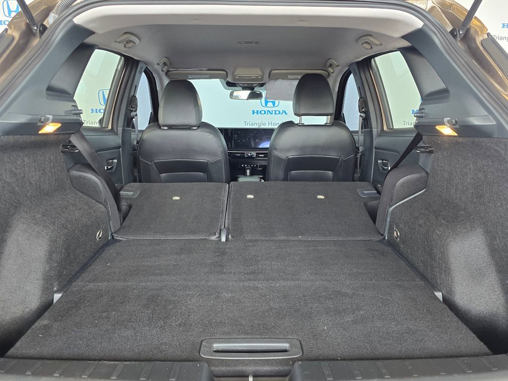 Used 2025 Nissan Kicks SR FWD image 59
