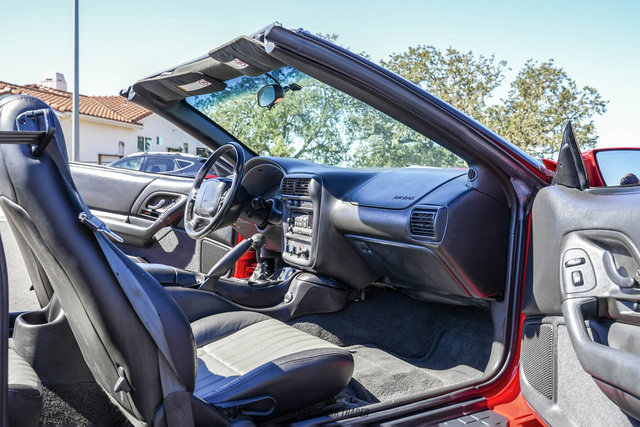 Used 2002 Chevrolet Camaro Z28 w/ SS Performance/Appearance Pkg RWD image 35