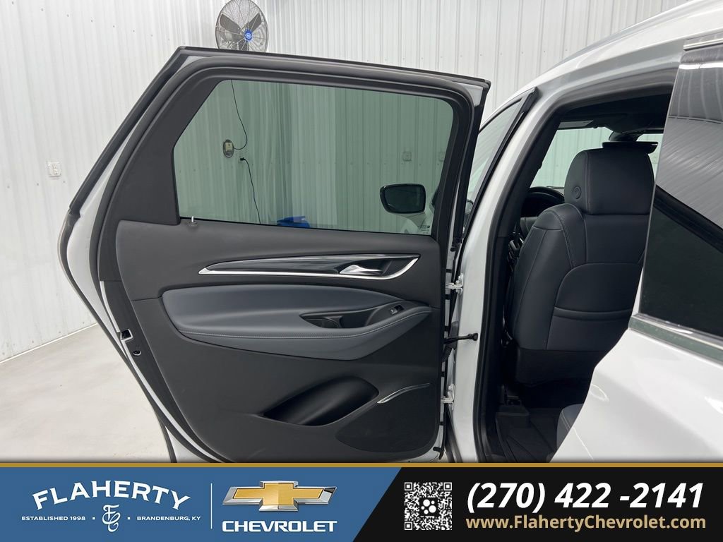 Used 2024 Buick Enclave Premium image 10