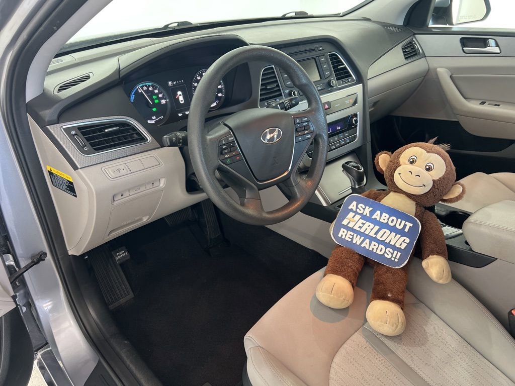 Used 2016 Hyundai Sonata SE image 9