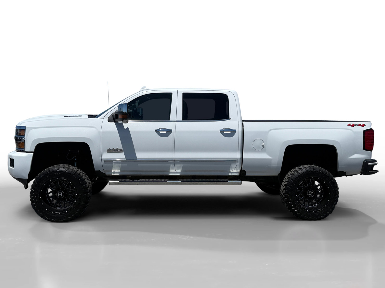 Used 2018 Chevrolet Silverado 2500 High Country w/ Duramax Plus Package AWD/4WD image 2