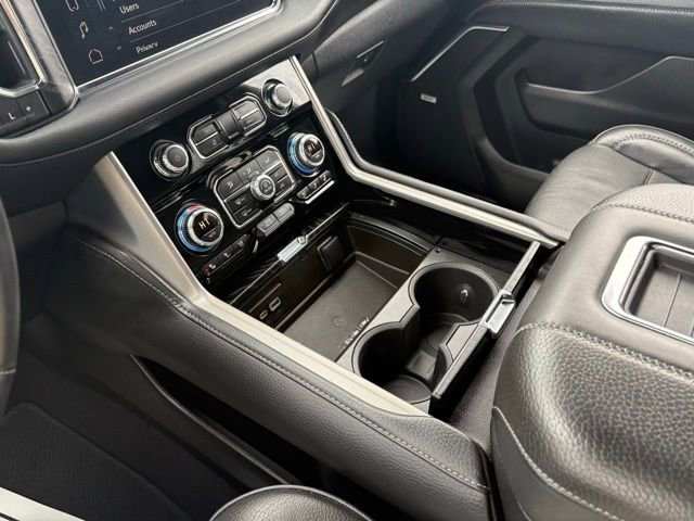 Used 2024 GMC Yukon XL Denali image 22