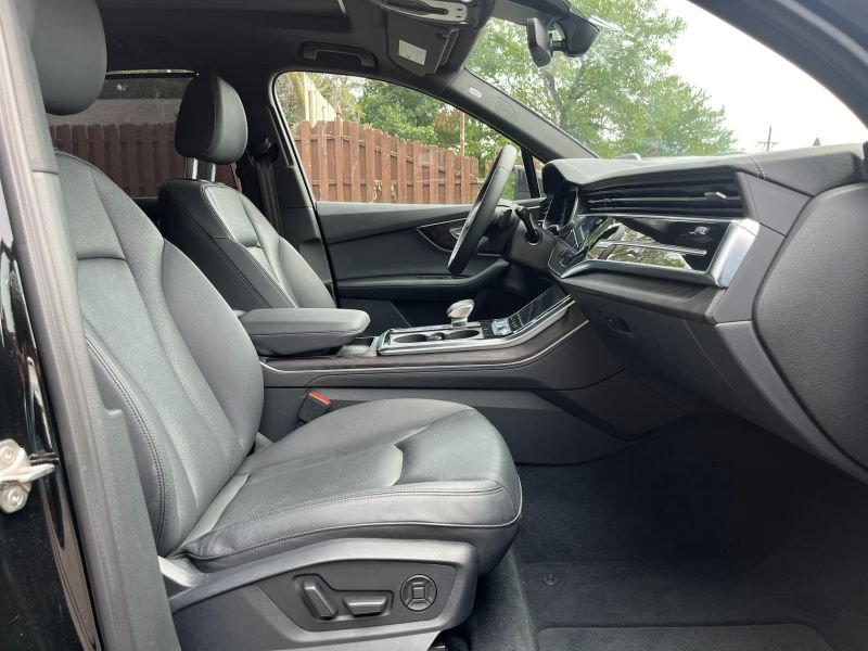 Used 2023 Audi Q7 3.0T Prestige w/ Prestige Package AWD/4WD image 16