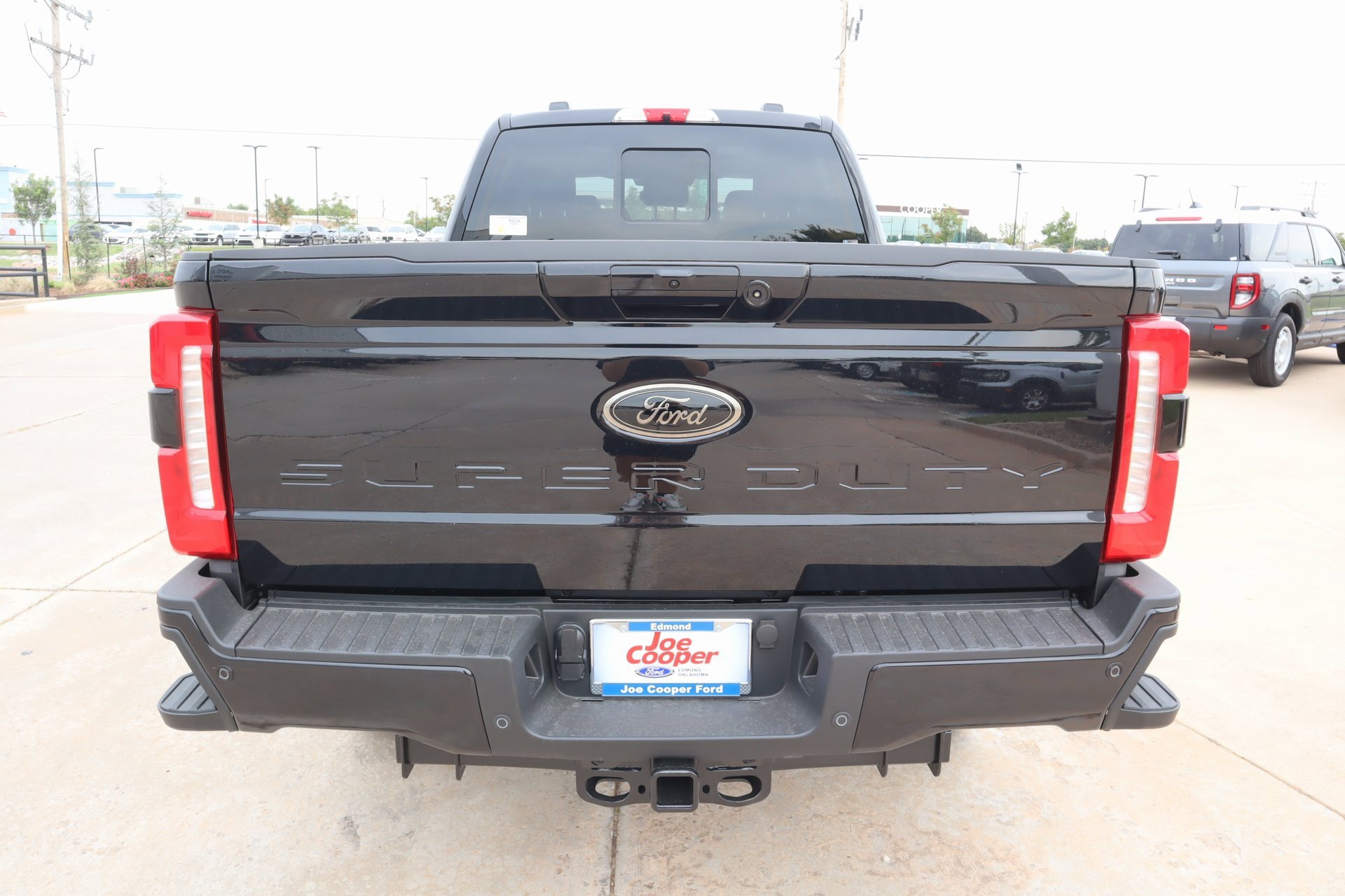 New 2026 Ford F250 Lariat w/ Black Appearance Package image 24