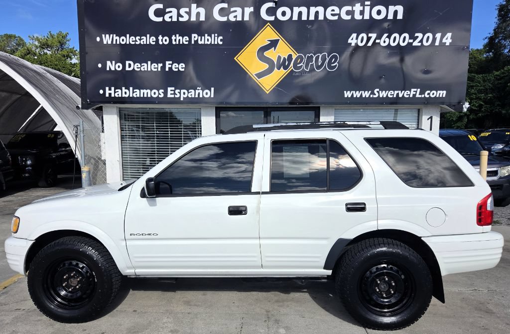 Used 2003 Isuzu Rodeo S RWD image 9