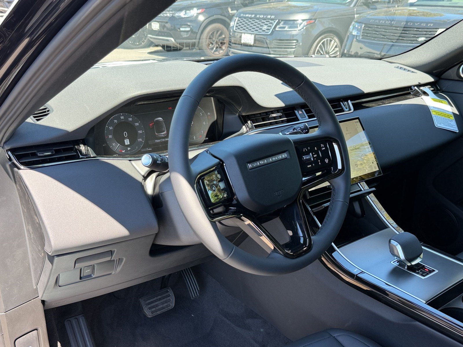 New 2026 Land Rover Range Rover Evoque S AWD/4WD image 4
