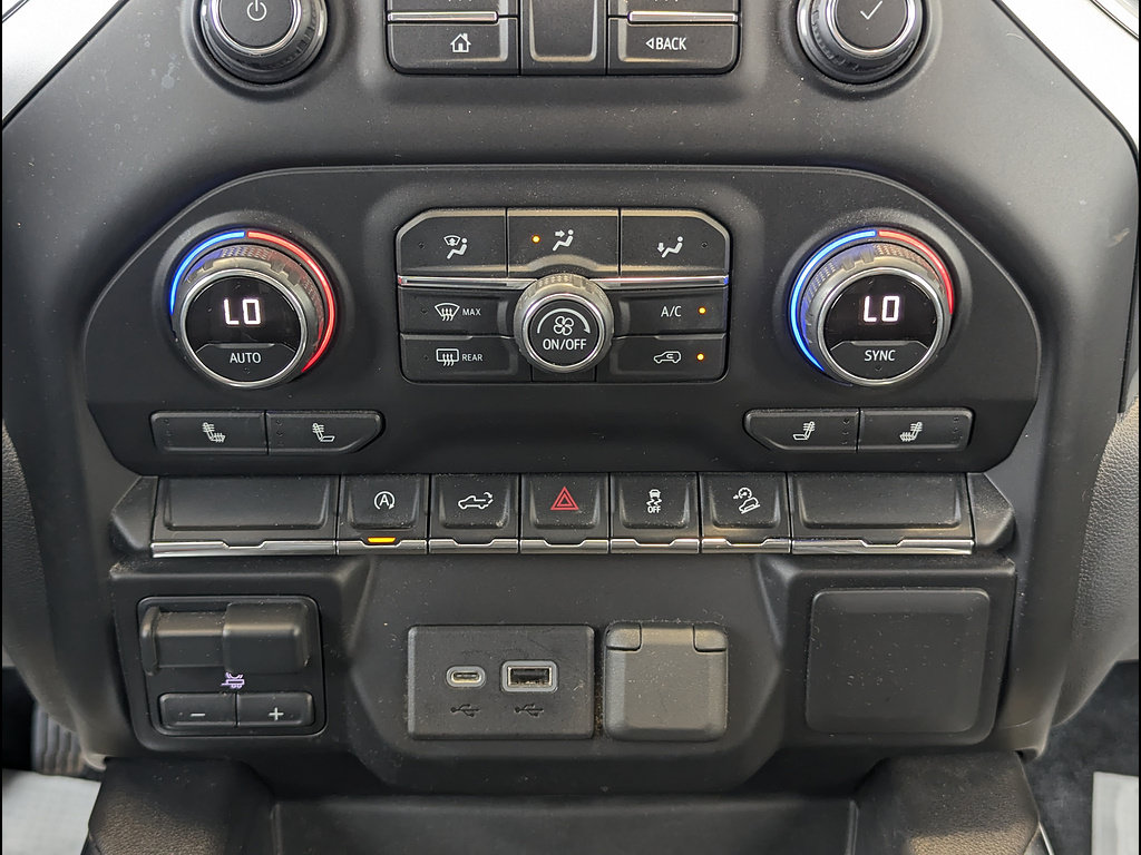 Used 2020 Chevrolet Silverado 1500 RST AWD/4WD image 31