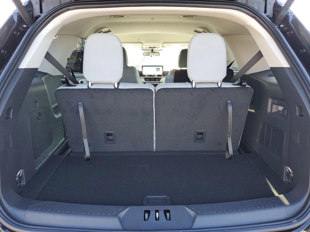 New 2026 Ford Explorer Active w/ Active Comfort Package image 35