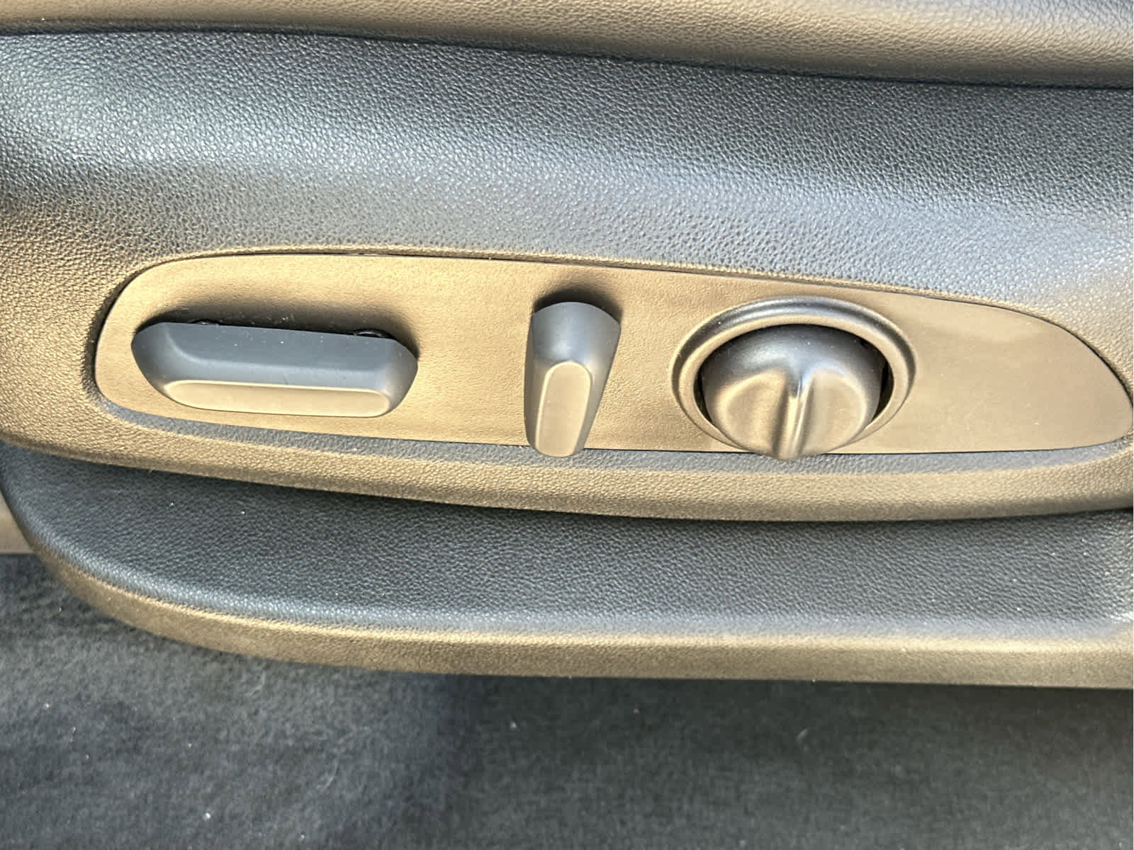 Used 2022 Chevrolet Traverse LT image 27