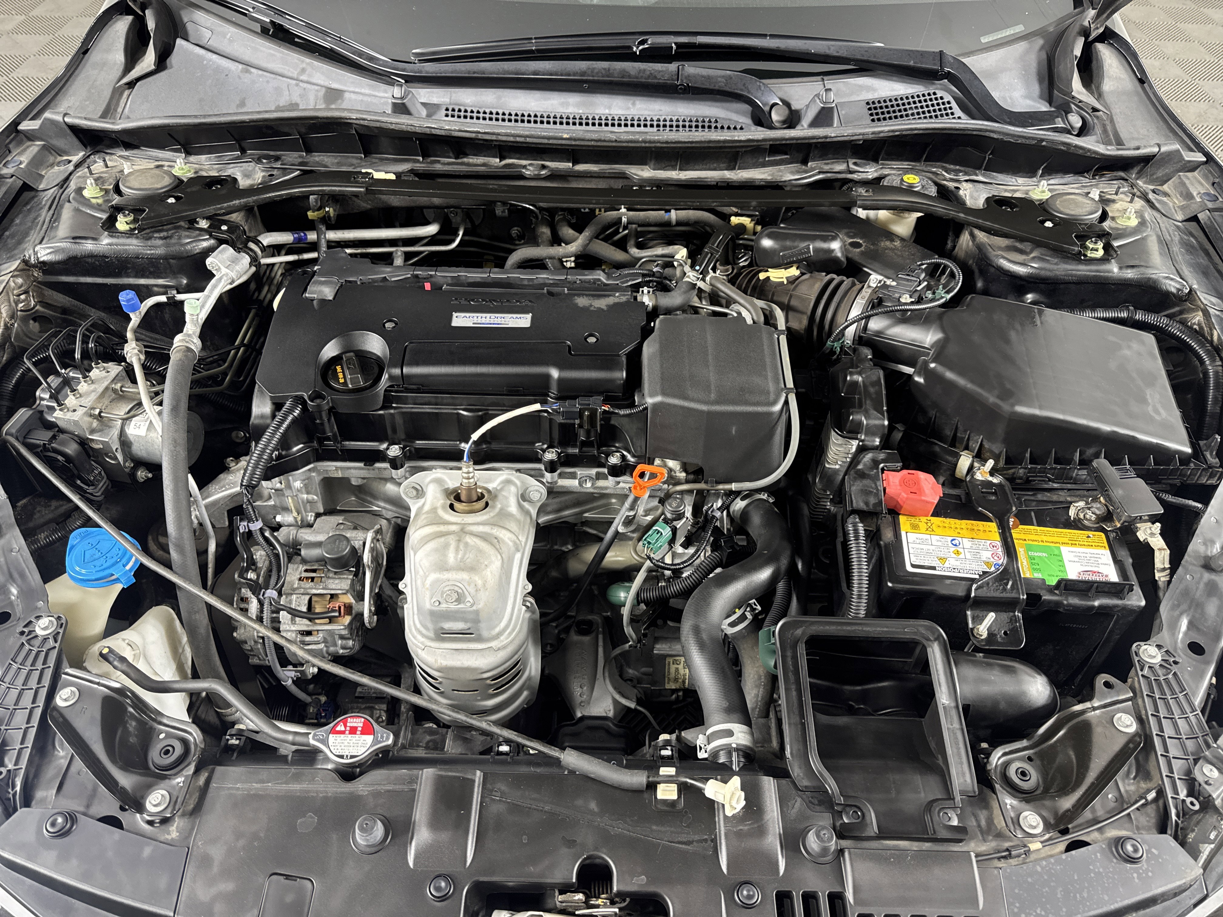 Used 2017 Honda Accord EX image 10