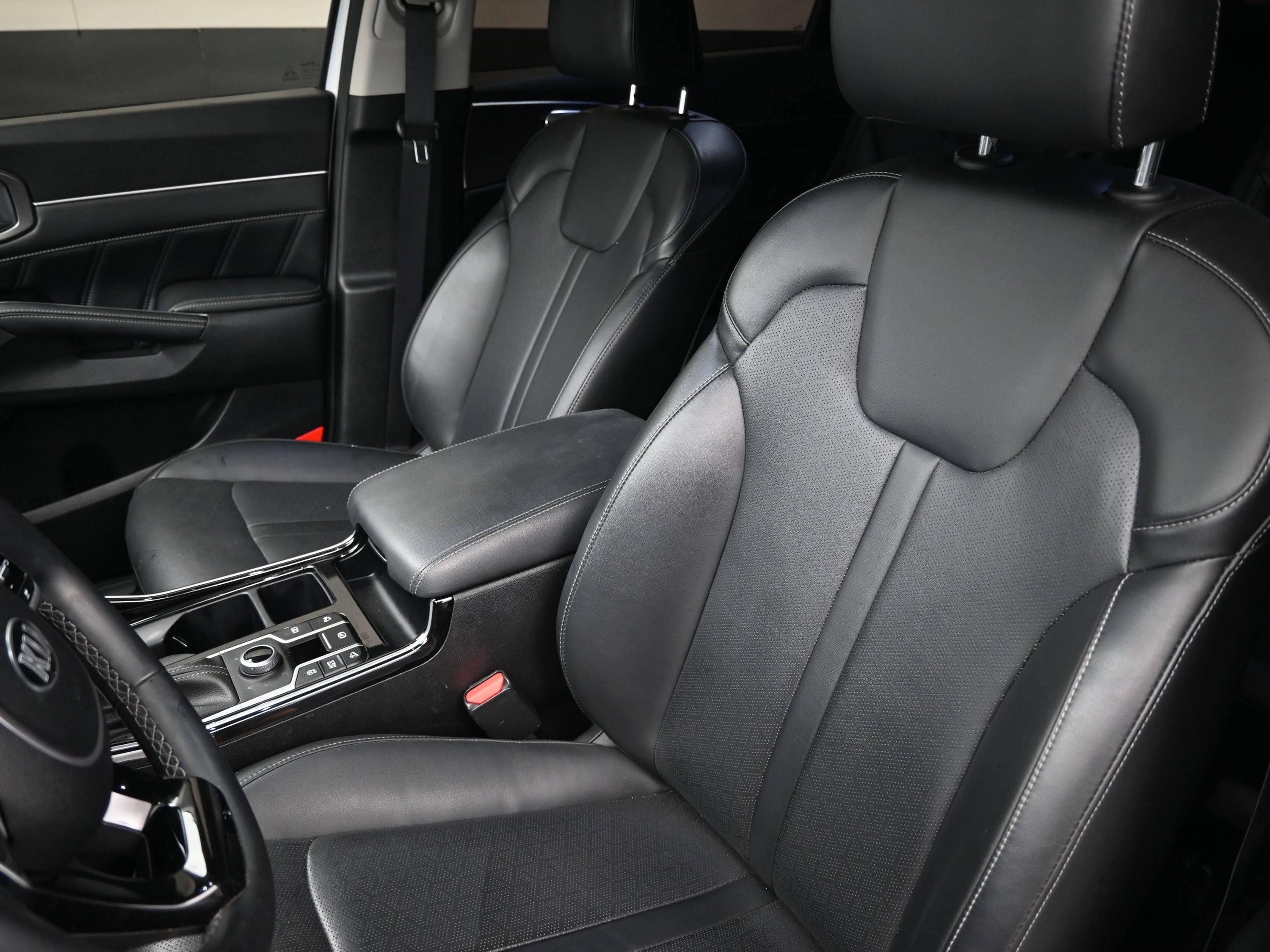 Used 2021 Kia Sorento SX image 11