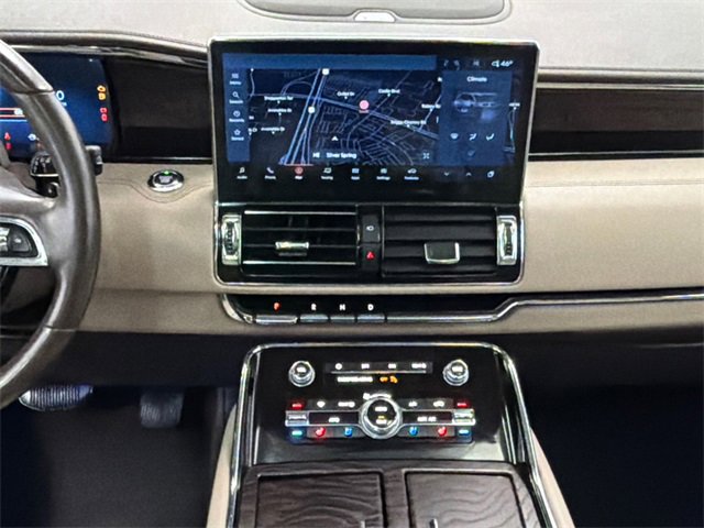 Used 2022 Lincoln Navigator L Reserve image 23