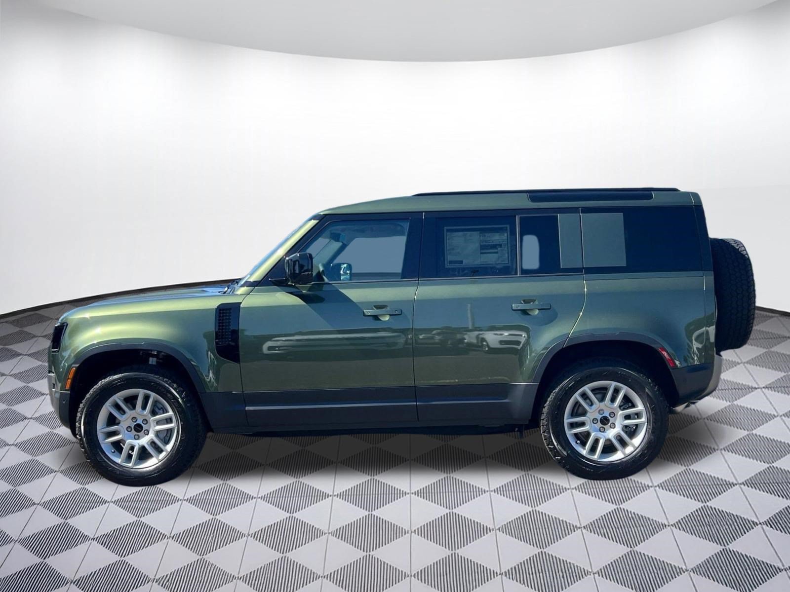 New 2026 Land Rover Defender 110 S AWD/4WD image 2