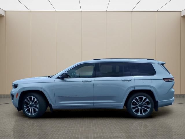 Used 2023 Jeep Grand Cherokee L Overland w/ MOPAR Finishing Package AWD/4WD image 14