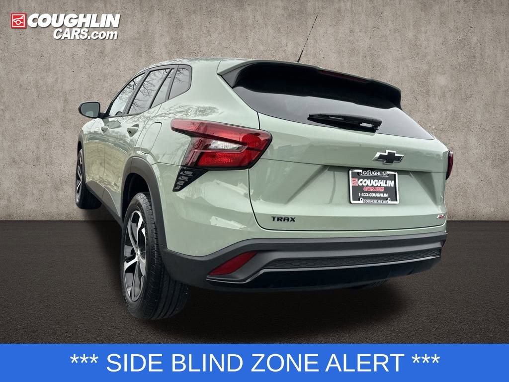 Used 2024 Chevrolet Trax RS w/ Driver Confidence Package image 6