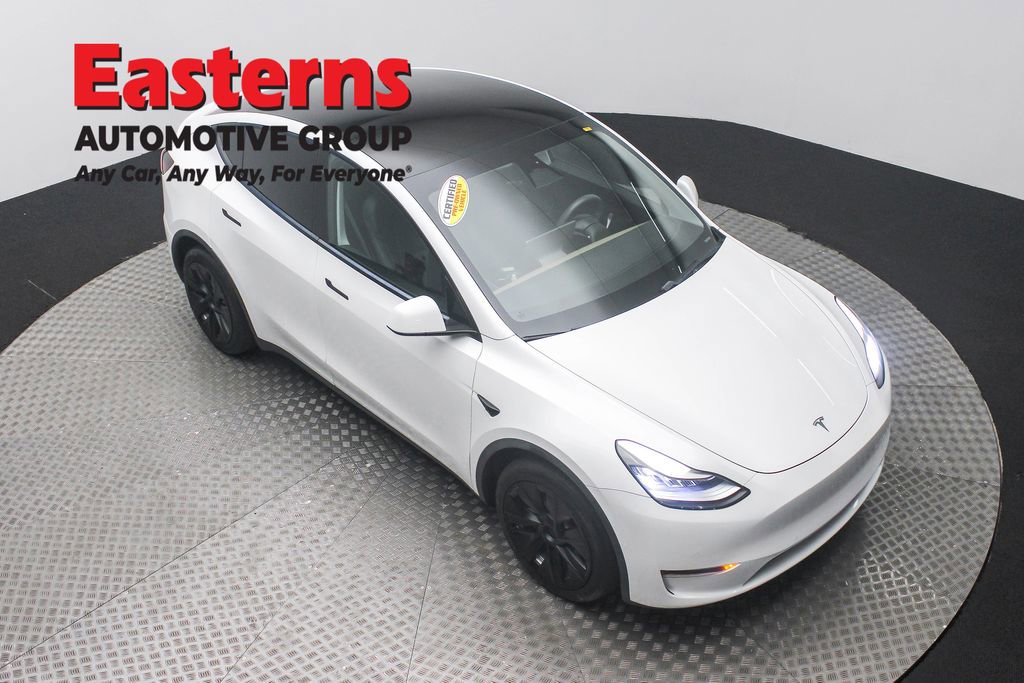 Used 2020 Tesla Model Y Long Range image 3